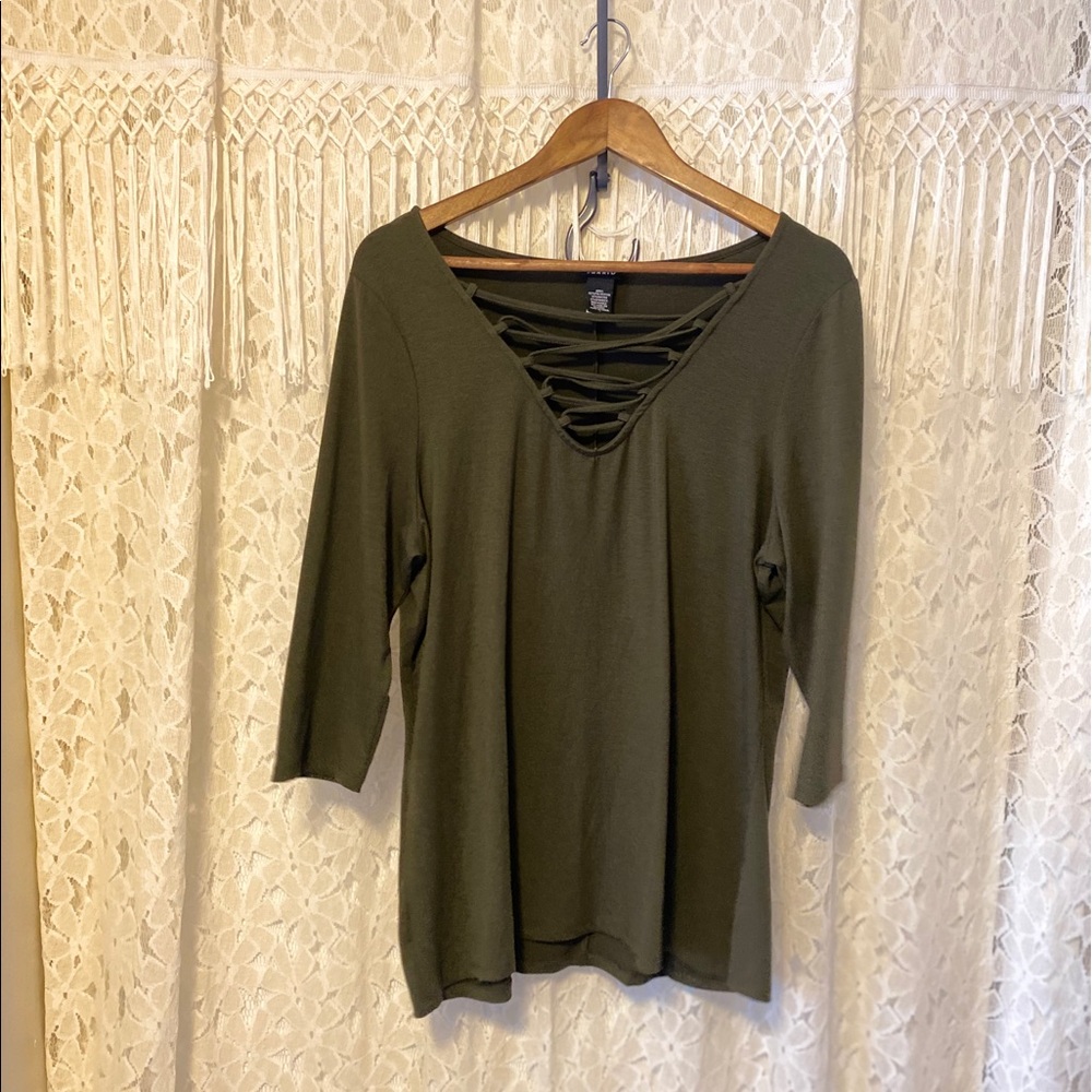 EUC! Torrid olive criss cross blouse